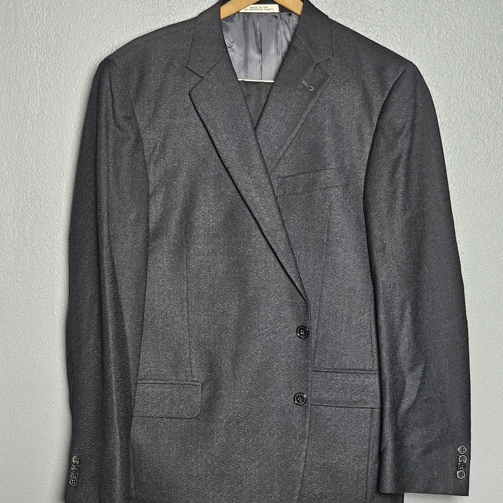 Joseph Abboud Charcoal Suit 46R/40W